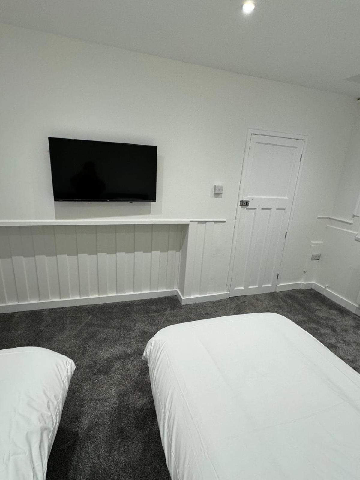 New Station Bed & Breakfast Newport  Bagian luar foto