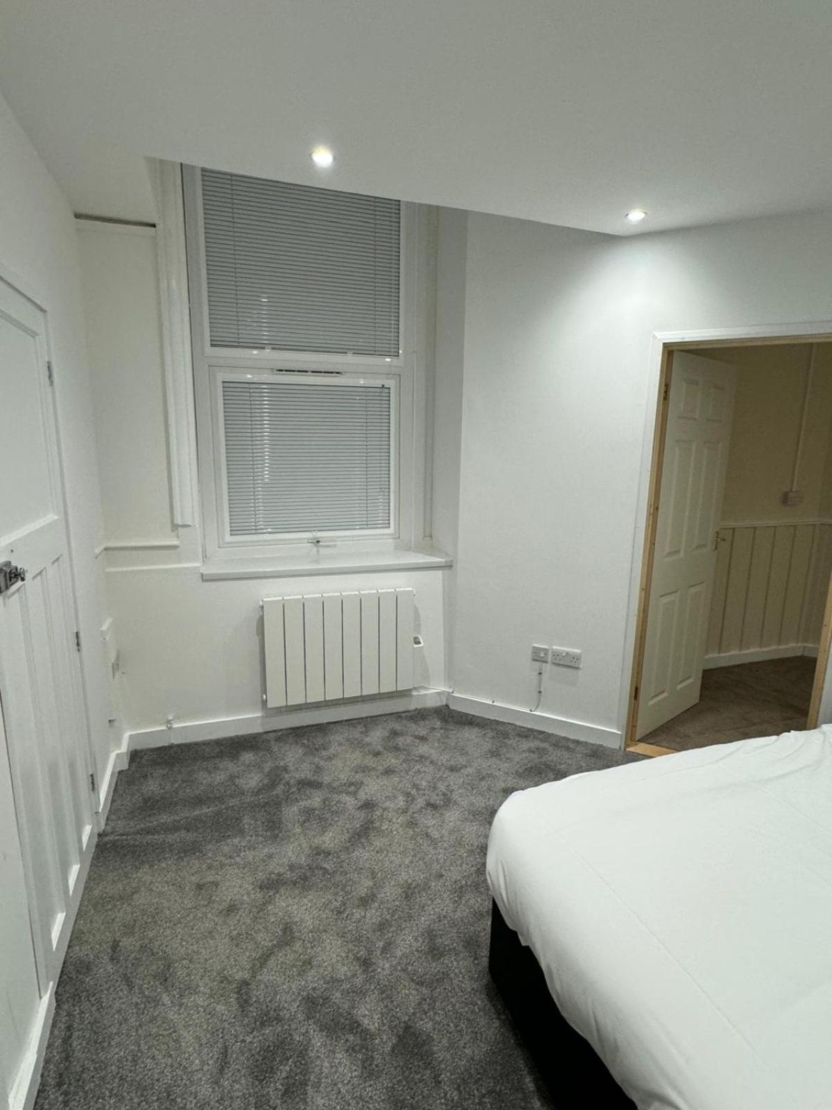 New Station Bed & Breakfast Newport  Bagian luar foto