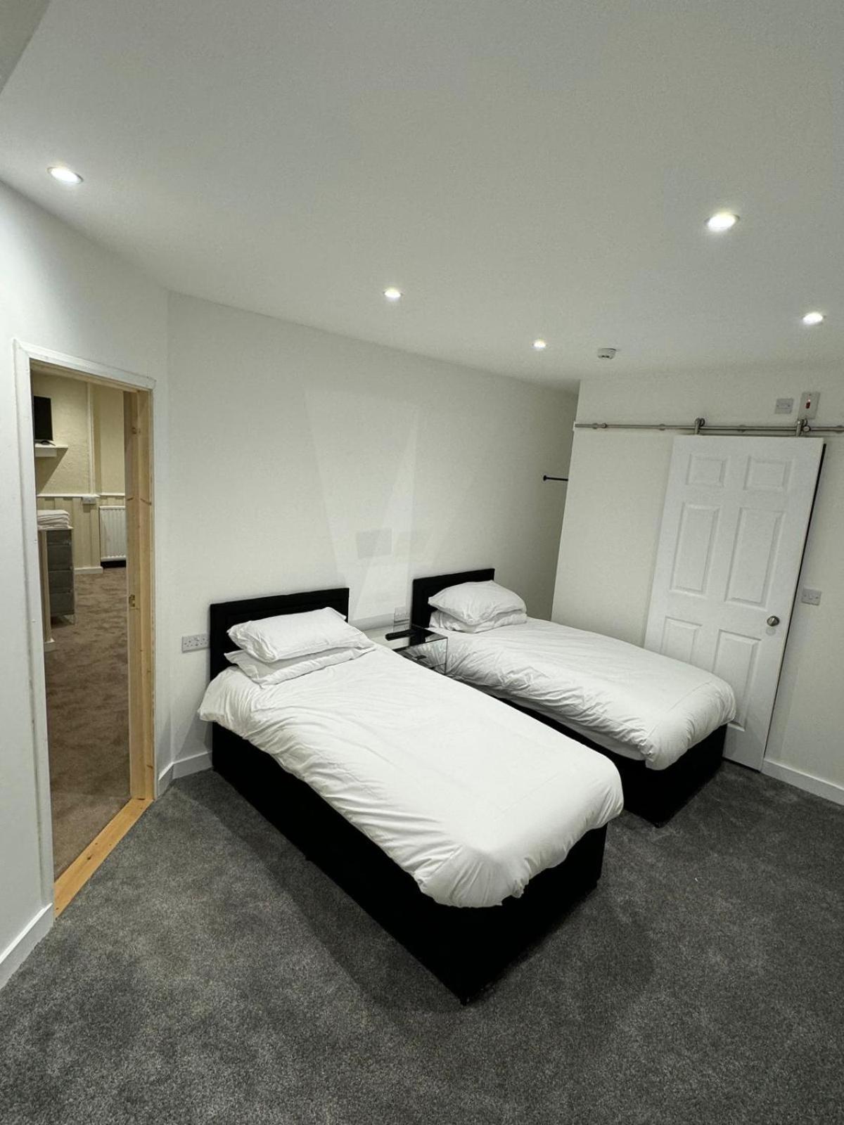New Station Bed & Breakfast Newport  Bagian luar foto
