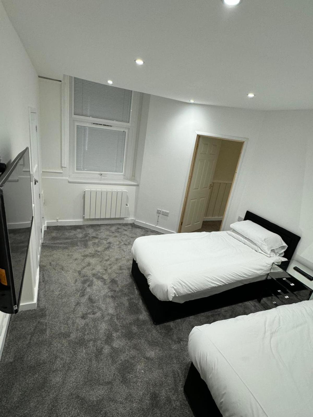 New Station Bed & Breakfast Newport  Bagian luar foto