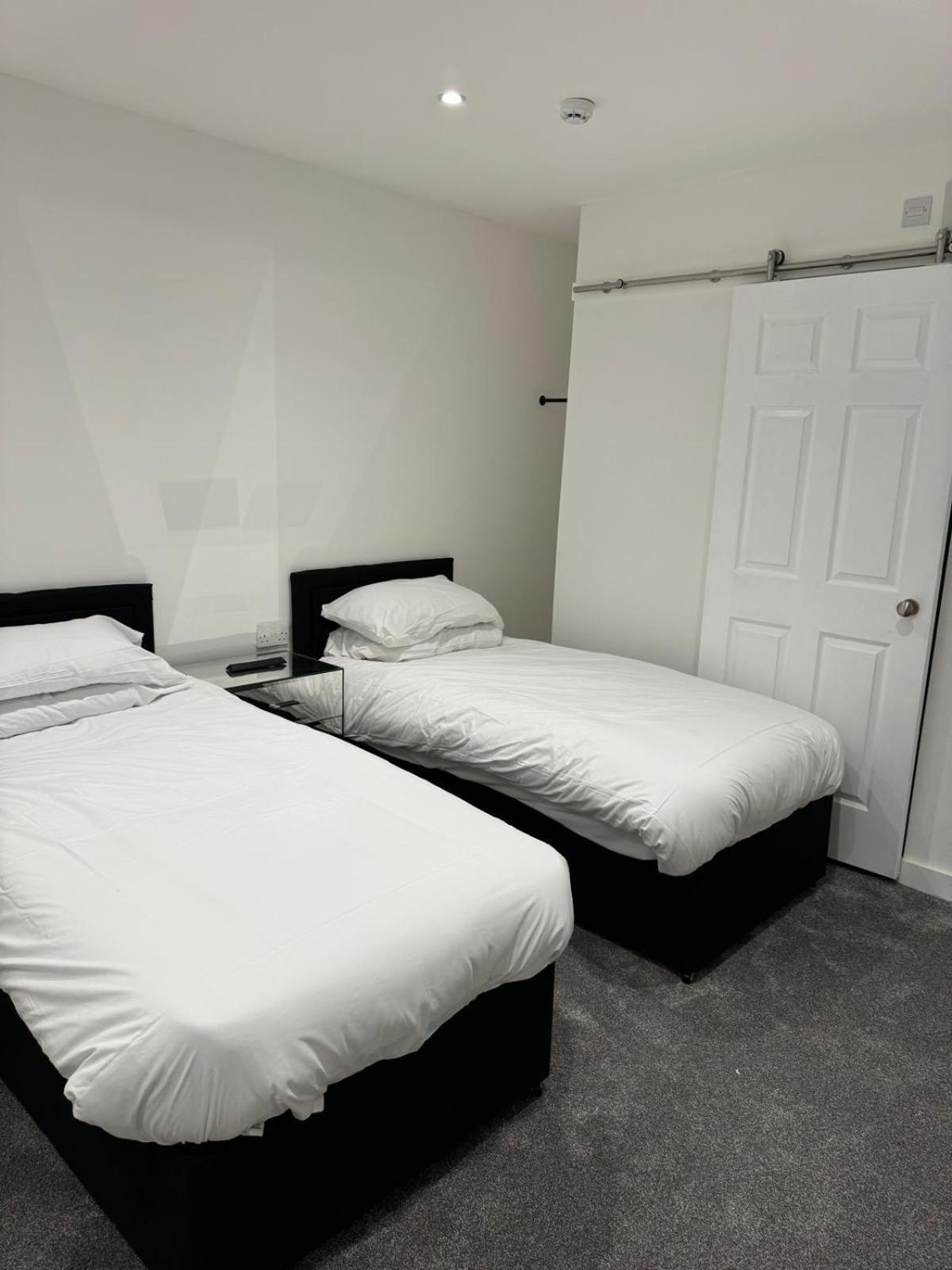 New Station Bed & Breakfast Newport  Bagian luar foto
