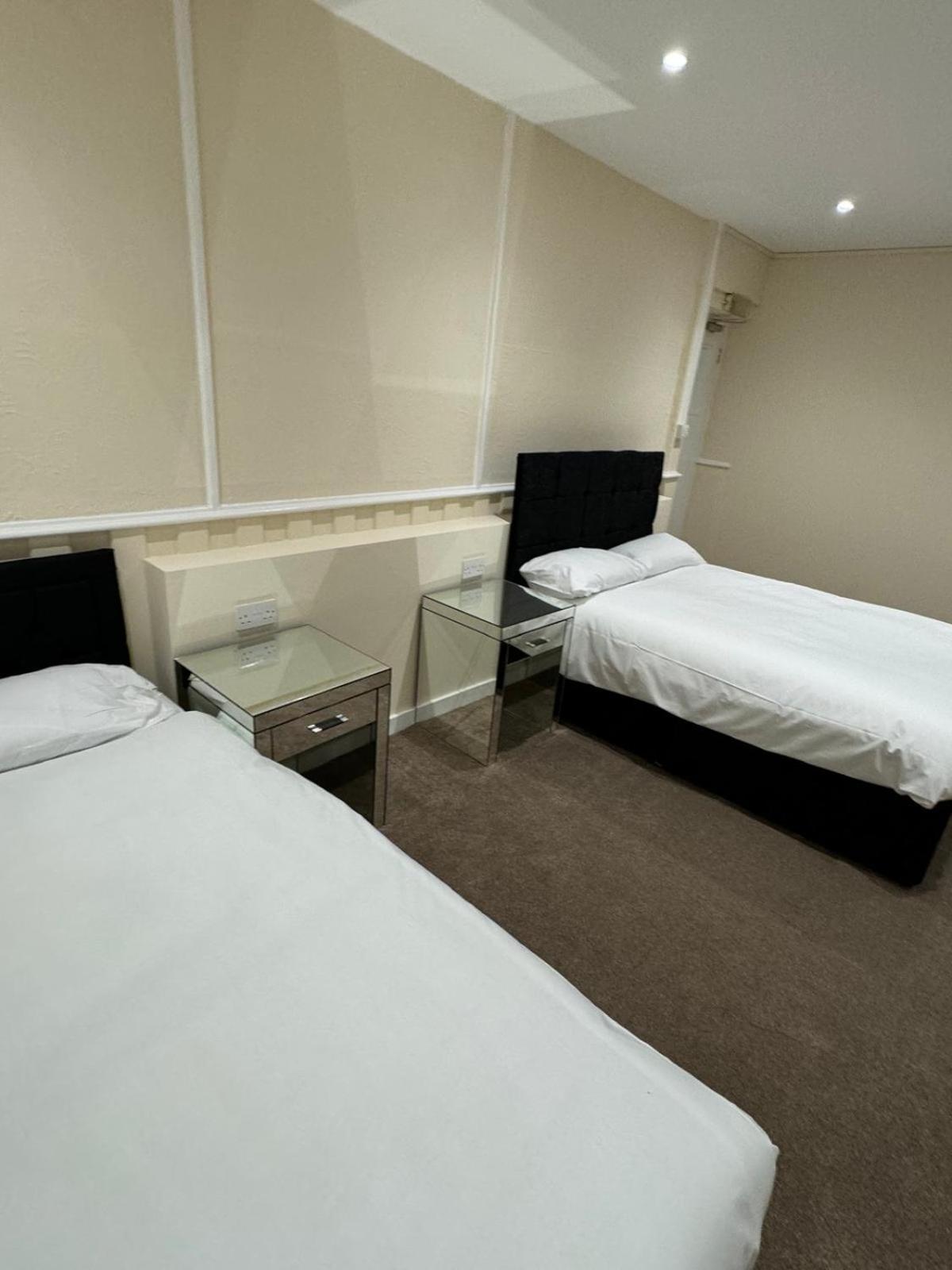 New Station Bed & Breakfast Newport  Bagian luar foto